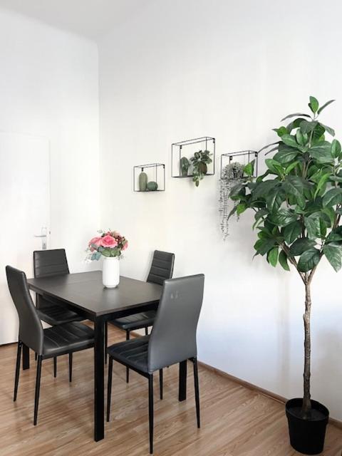 City&more! Schickes Beim Elterleinplatz! Apartment Wien
